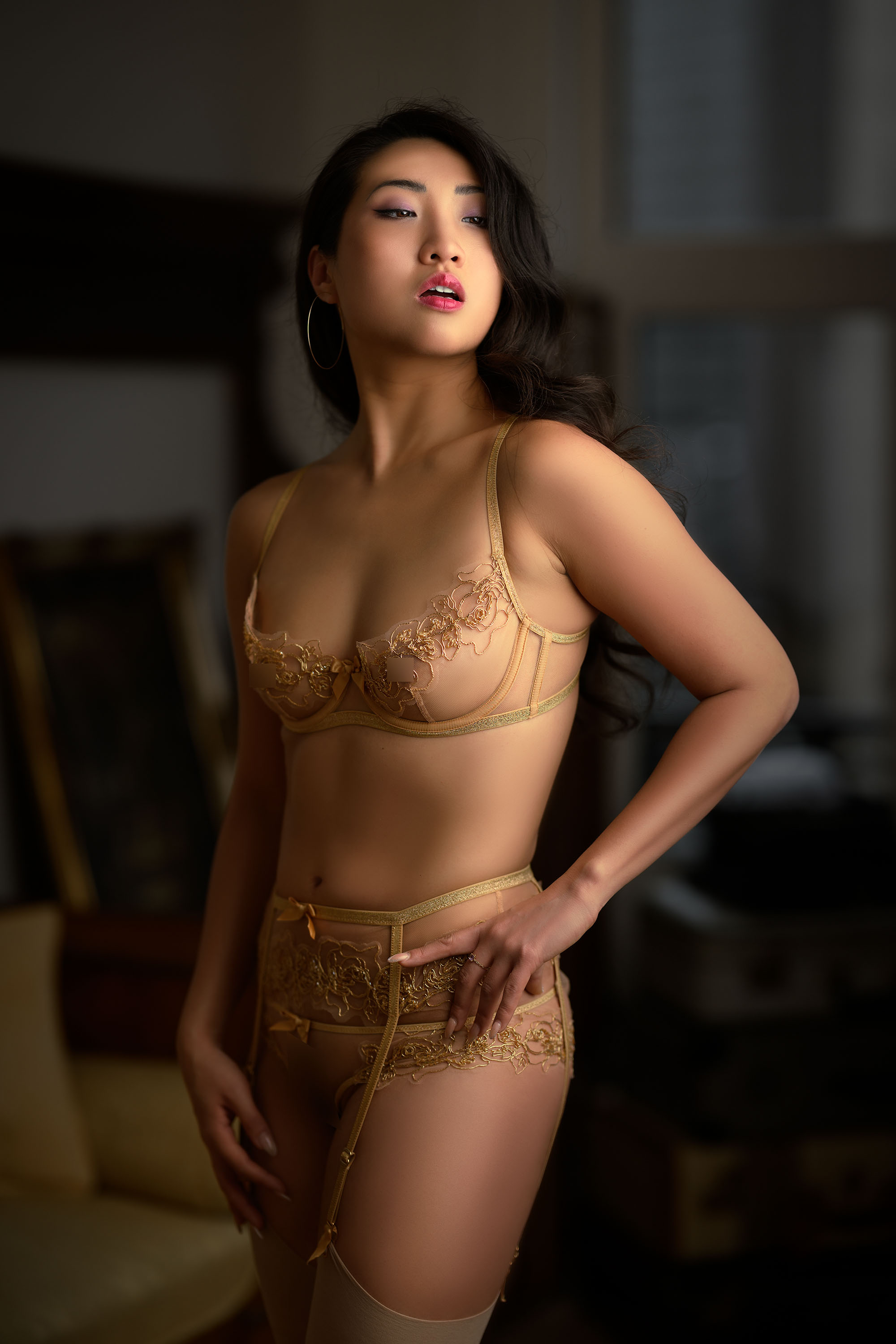 Minh-Ly, model from Belgium at a boudoir photoshoot