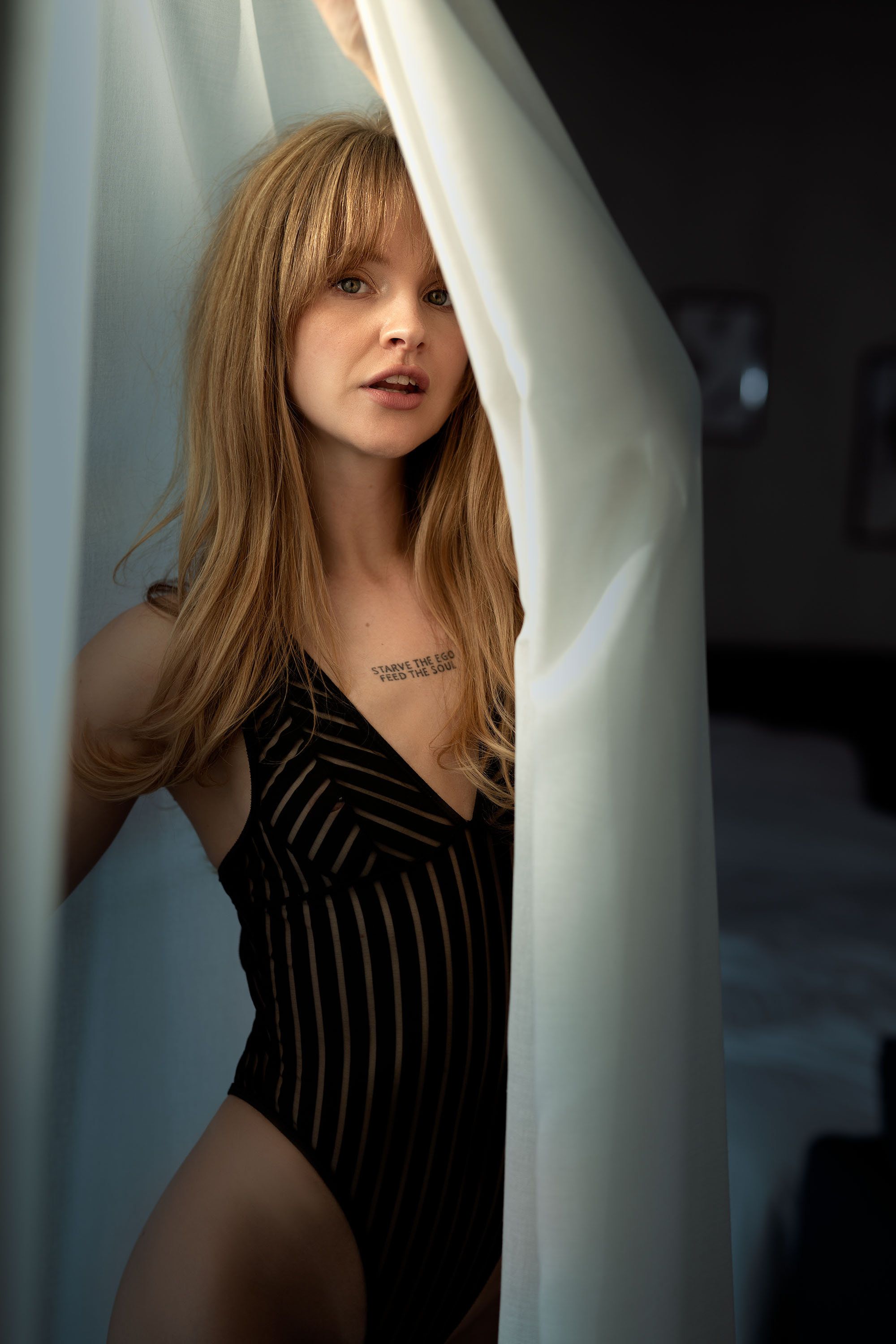 Nata Li, model from Ukraine at a boudoir photoshoot