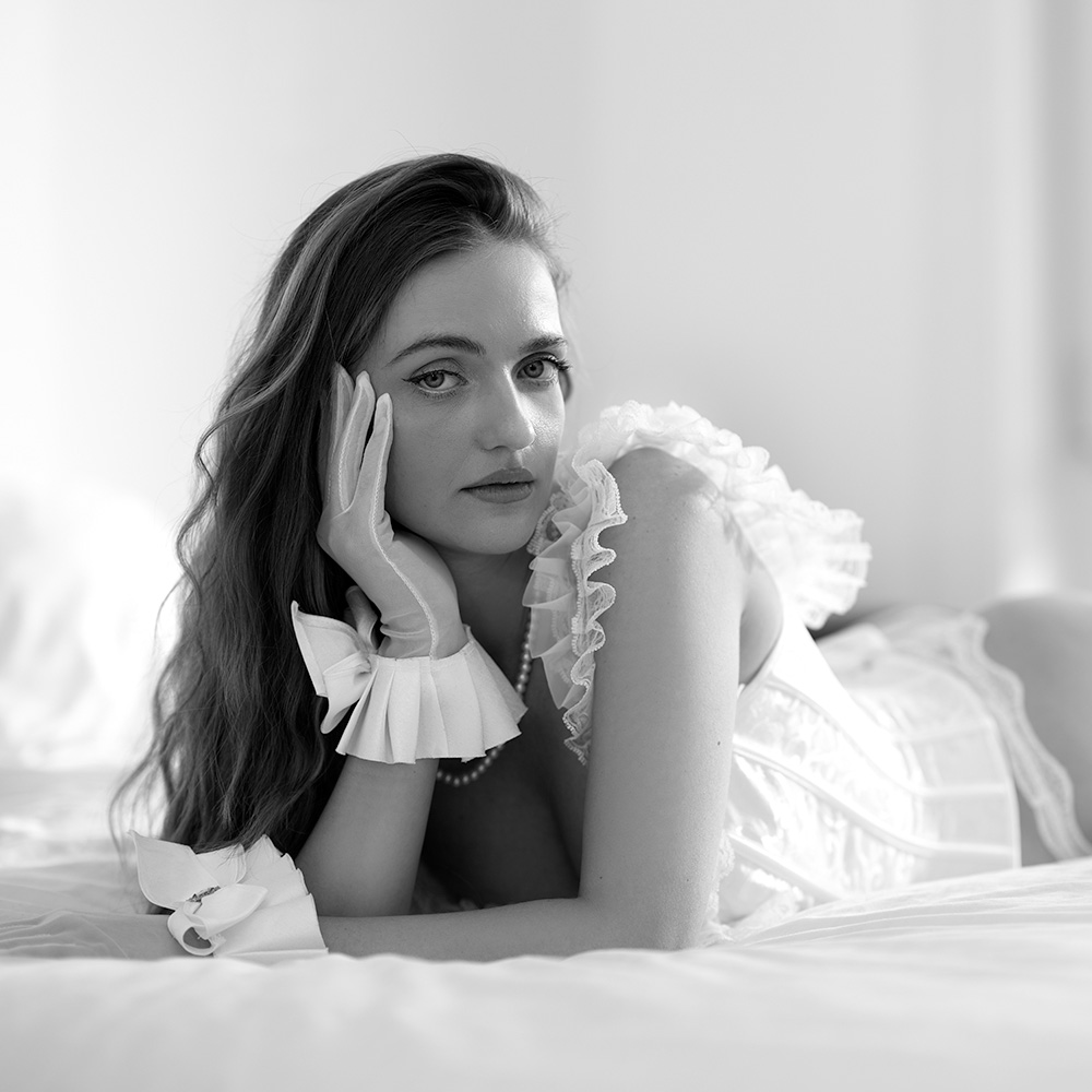 Rita Moroz, model from Ukraine at a boudoir photoshoot