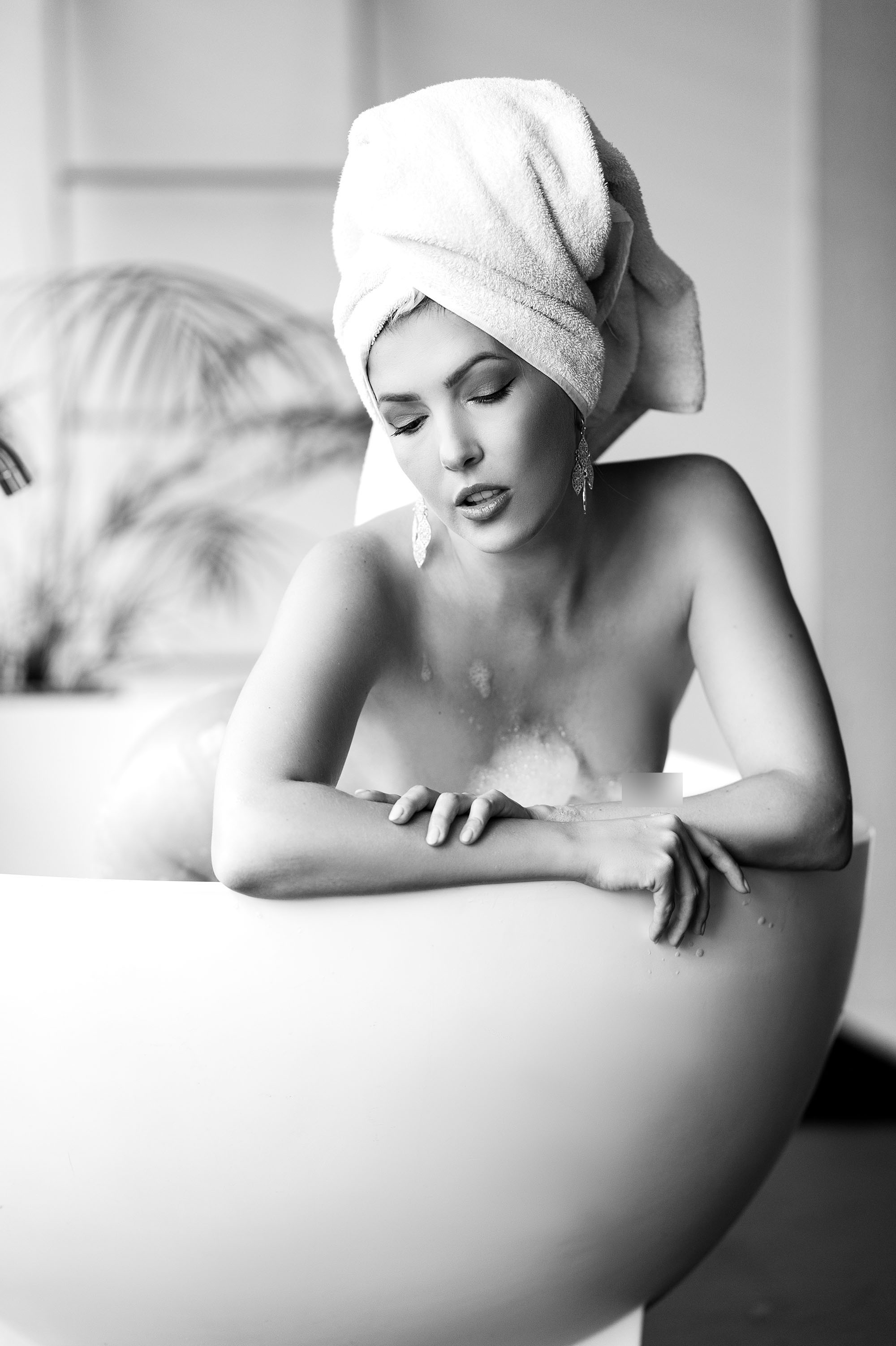 Sylph Sia, model from Australia at a boudoir photoshoot